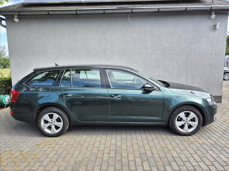 Škoda Octavia 2,0 TDI 110Kw El.Kufr Webasto! - fotka 8 z 30