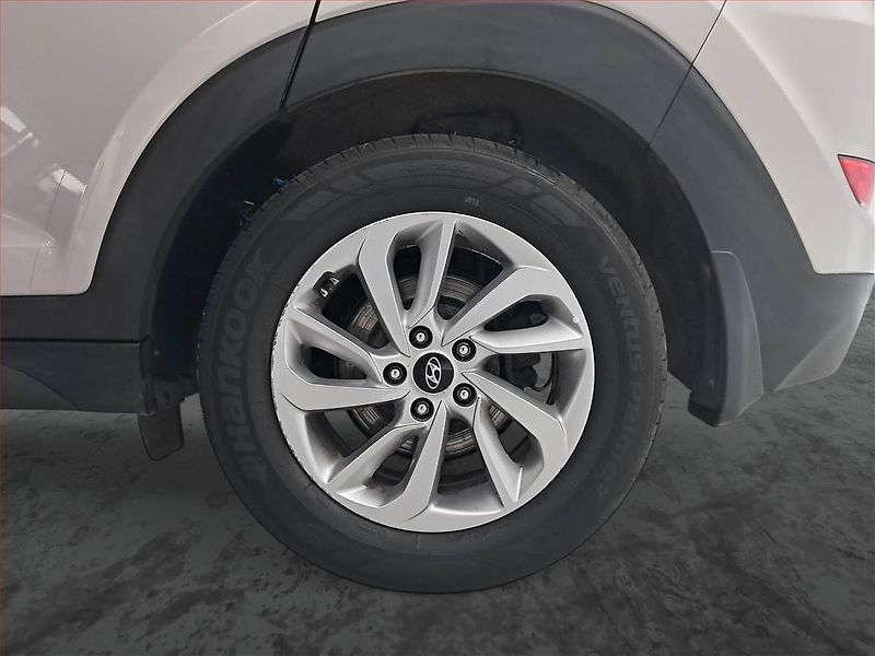 Hyundai Tucson (2018) Trikolor 1.7 CRDi, ČR,1.maj - fotka 15 z 18
