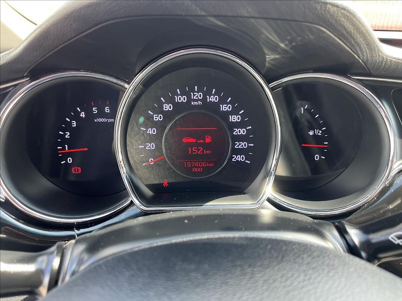 Kia Ceed 1,6 CRDi ČR KLIMA KAMERA NAVI - fotka 27 z 45