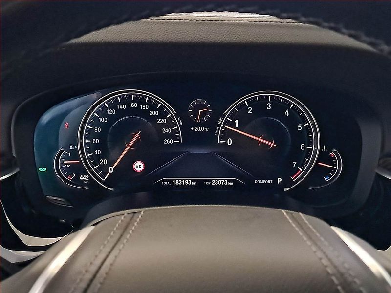 BMW Řada 6 (2018) Luxury Line 640i xDrive GT - fotka 11 z 25