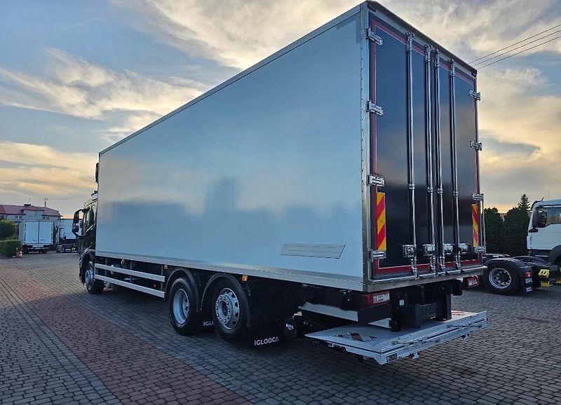 Volvo FM (2022) 350 6x2 chlaďák EURO 6 - fotka 10 z 26