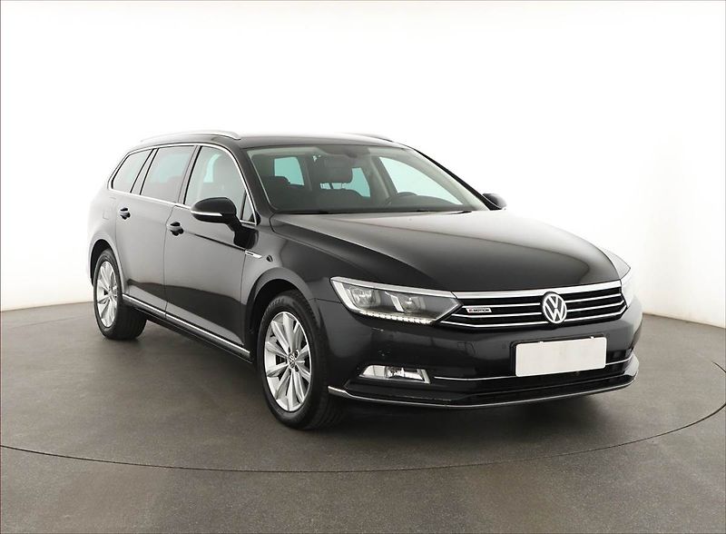 Volkswagen Passat (2018) 2.0 TDI, 4X4, Automat, Kůže - fotka 1 z 18