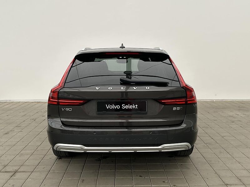Volvo V90 2.0  B5 4x4 Cross Country Plus - fotka 6 z 30