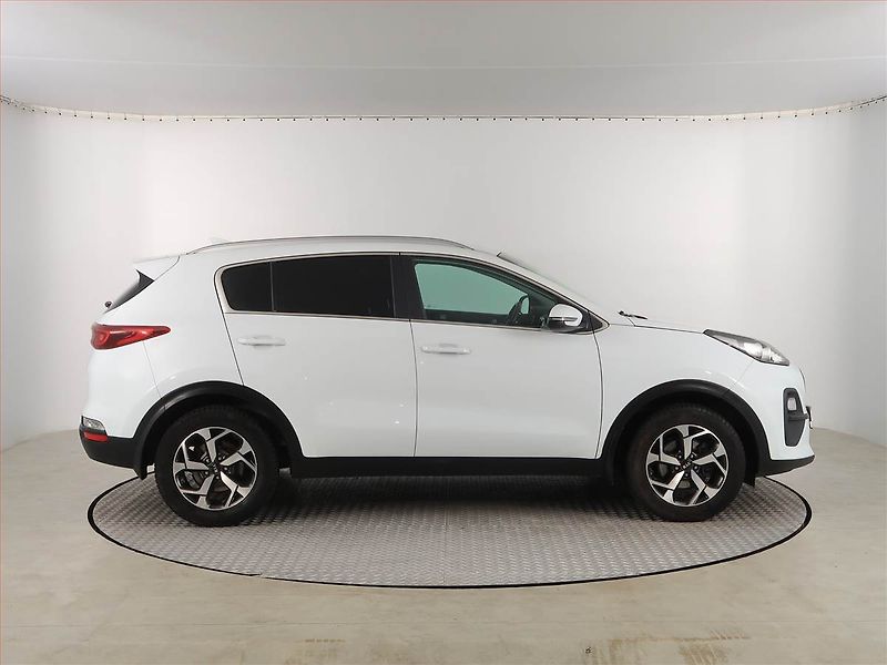 Kia Sportage (2021) Gold 1.6 CRDi, Serv.kniha - fotka 6 z 17