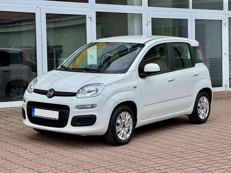 Fiat Panda (2017) ČR, 1 majitel, 9.800 km - fotka 2 z 23