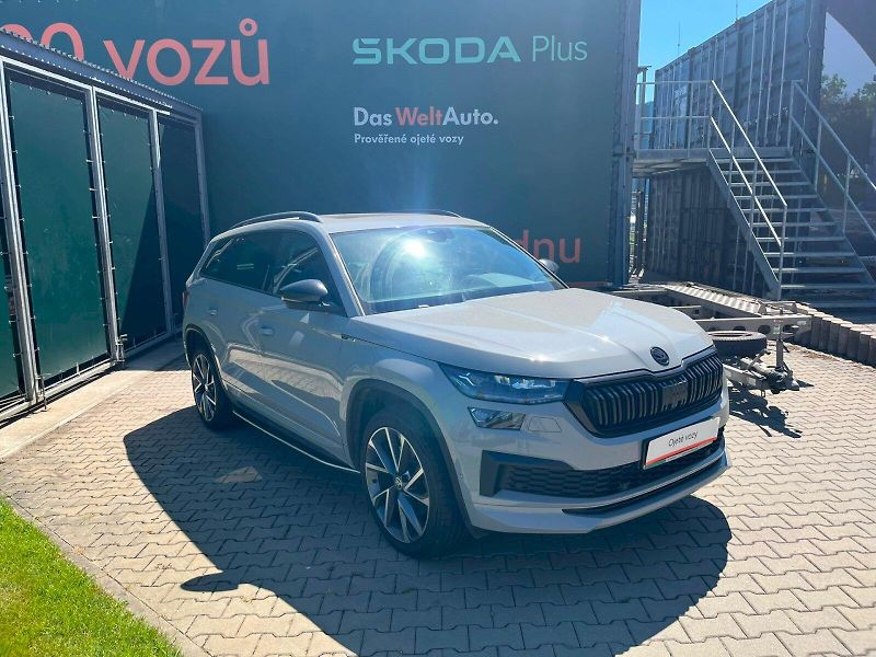 Škoda Kodiaq (2022) SPORTLINE 2.0TSI 140KW 4x4 DSG - fotka 14 z 23