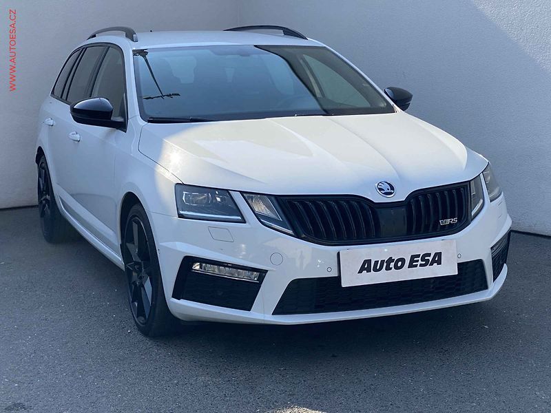 Škoda Octavia (2017) 2.0 TDi, RS, LED, navi, +kola - fotografie inzerátu