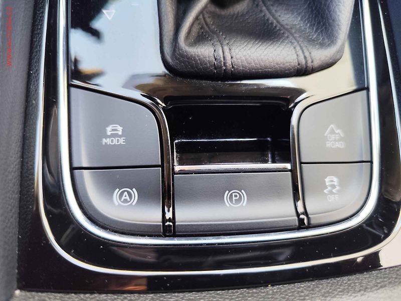 Škoda Kodiaq (2021) 2.0 TDi 4x4, 1.maj,ČR, L&K - fotka 30 z 34