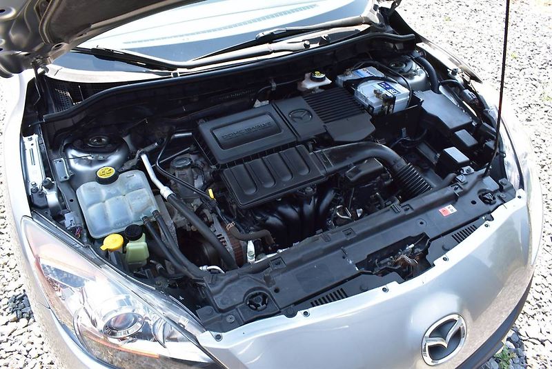 Mazda 3 1,6 16V SPORT,1.M,KRÁSNÁ! - fotka 18 z 18