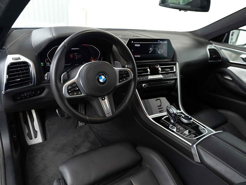 BMW Řada 8 M850i xDrive Coupe - fotka 11 z 21