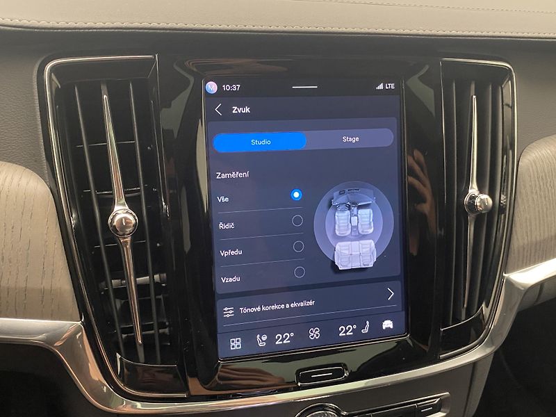 Volvo V90 T8 AWD RECHARGE REZERVACE - fotka 51 z 58