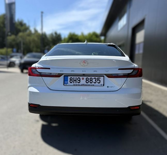Toyota Camry Prestige - fotka 6 z 8