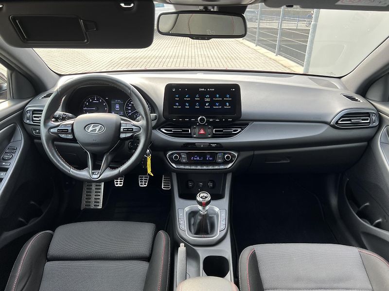 Hyundai i30 (2022) 1.0T-GDI*N-Line* - fotka 18 z 42