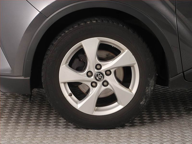 Toyota C-HR (2017) 1.2 Turbo, Serv.kniha - fotka 14 z 17