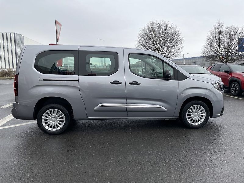 Toyota ProAce City Verso 1.5D MT 130k Business 7S - fotka 2 z 27