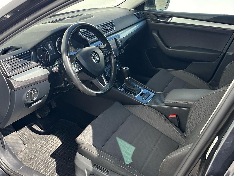 Škoda Superb AMBITION DSG - fotka 6 z 27