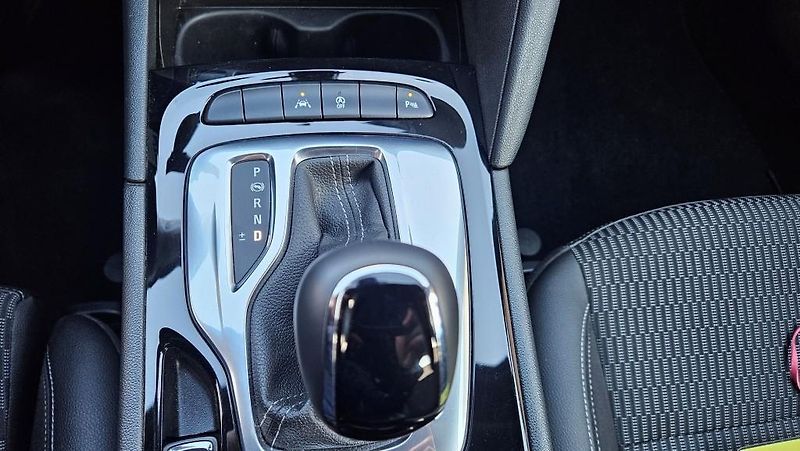 Opel Insignia (2021) 2.0i Turbo 125 kW AT9 Elegance - fotka 27 z 31