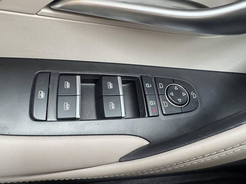 BYD Seal 5 DM-i (2026) Design 1,5 - fotka 30 z 30