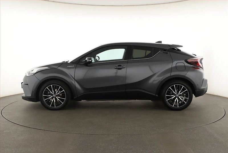 Toyota C-HR (2018) 1.8 Hybrid - fotka 3 z 18