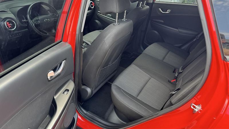 Hyundai Kona (2021) Smart 1.0 T-GDI DCT - fotka 10 z 26