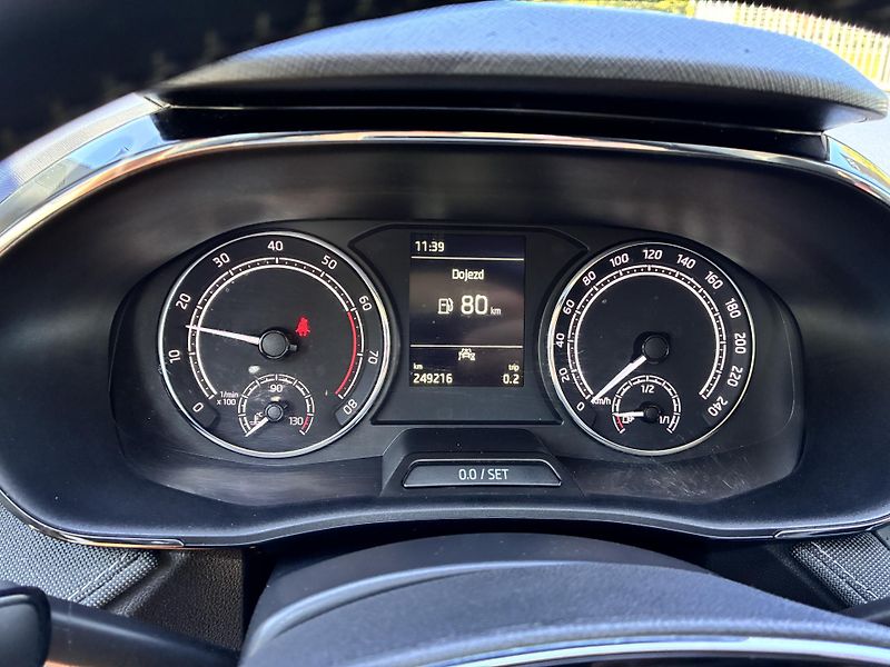 Škoda Fabia 1.0TSI-81KW,1.MAJITEL,STYLE... - fotka 17 z 31
