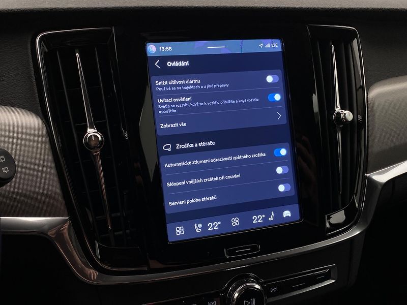 Volvo V90 T6 AWD RECHARGE REZERVACE - fotka 50 z 58