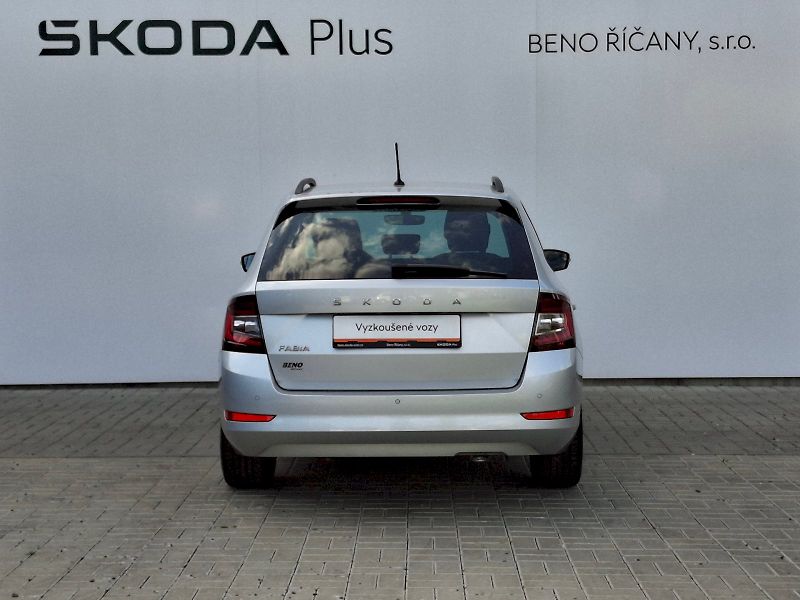 Škoda Fabia (2022) Combi DSG Black Edition 1,0TSi - fotka 12 z 32