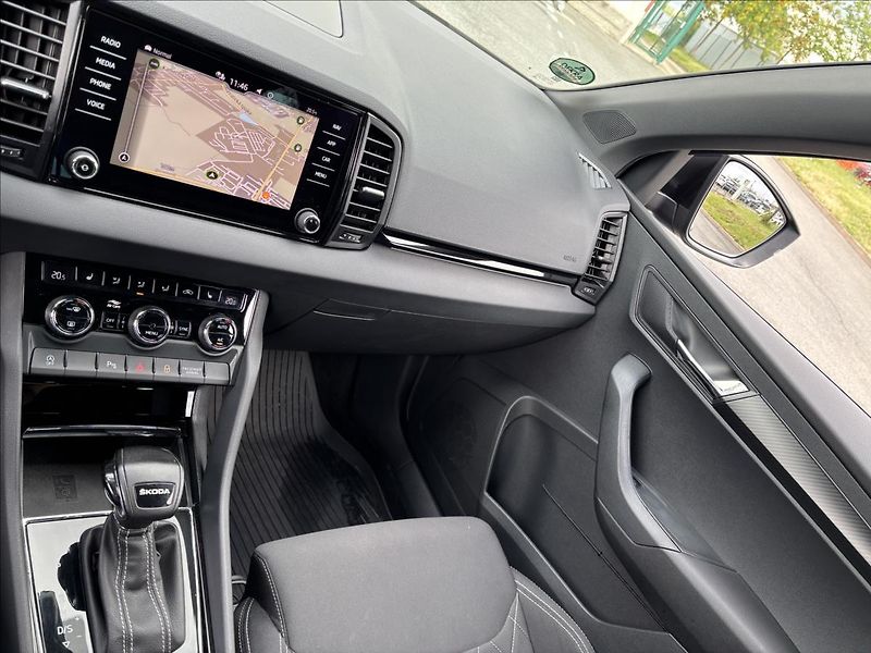 Škoda Karoq 1,5 TSI  110kW Sportline - fotka 49 z 51