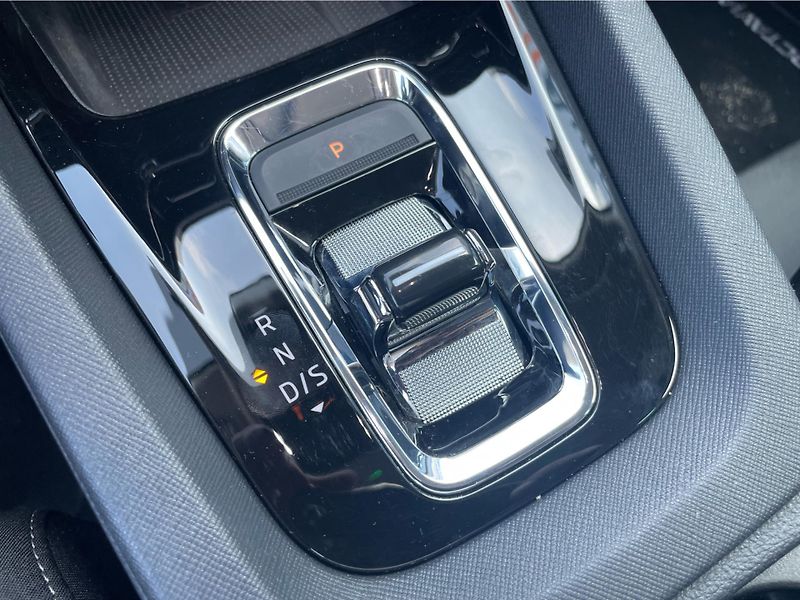 Škoda Octavia COMBI 1.5 TSi M-HEV DSG 7st. S - fotka 24 z 29