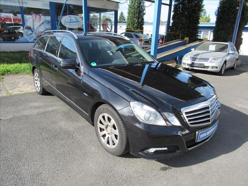 Mercedes-Benz Třídy E 2,1 E 250 CDI 150kW Avantgarde - fotka 3 z 38