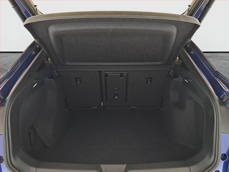 Volkswagen ID.5 (2023) Pro Perf. (82 kWh), SoH 92% - fotka 14 z 30