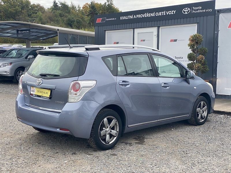 Toyota Verso 2.0D, ČR, Sol, 2x kola - fotka 7 z 15