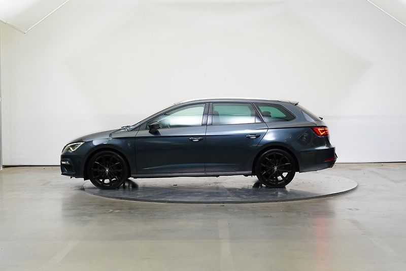 Seat Leon - fotka 3 z 27