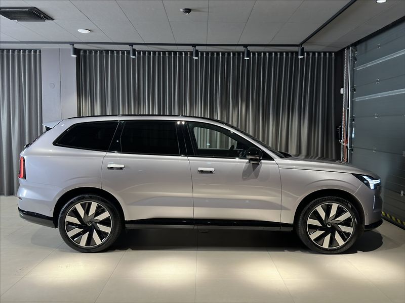 Volvo EX90 0,0 Twin Motor Eletric  Plus - fotka 3 z 42