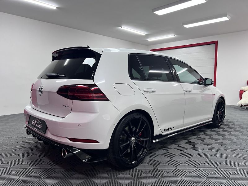 Volkswagen Golf GTI TCR, 2.0 TSI 213 kW - fotka 4 z 46
