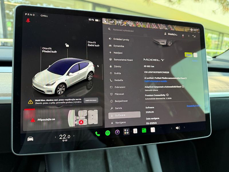 Tesla Model Y Standrart Range LFP Tažné - fotka 28 z 43