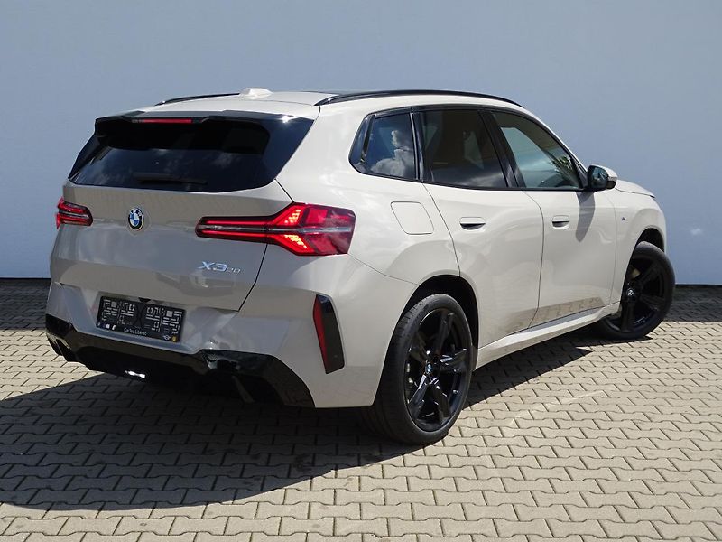 BMW X3 20 xDrive - fotka 3 z 7