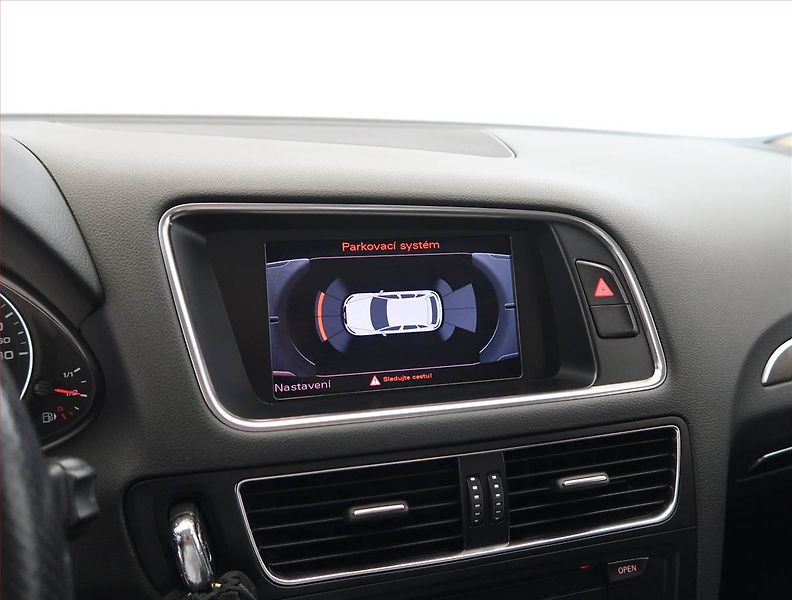 Audi Q5 (2012) 2.0 TDI, 4X4, Automat, Navi - fotka 16 z 24