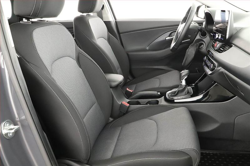Hyundai i30 (2024) Smart 1.0 T-GDI, ČR,1.maj - fotka 7 z 17