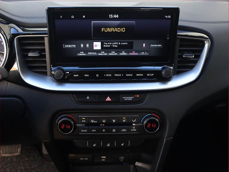 Kia Ceed (2025) Gold 1.5 T-GDI - fotka 12 z 24