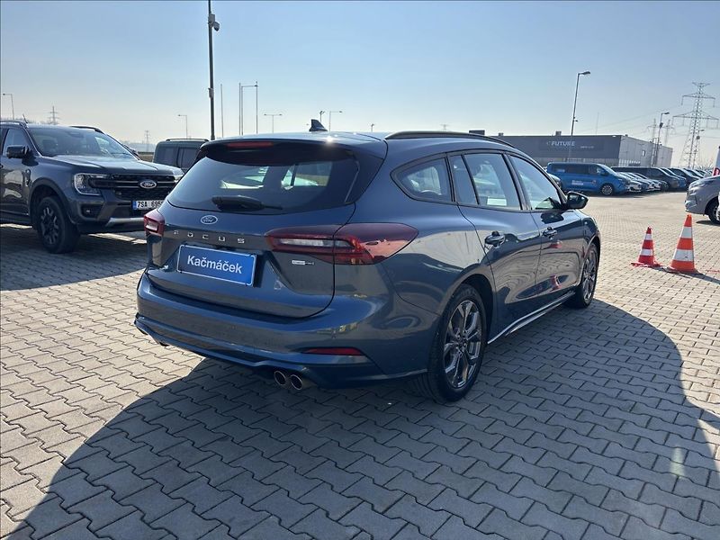 Ford Focus 1,0 EcoBoost  92kW ST-Line - fotka 5 z 28