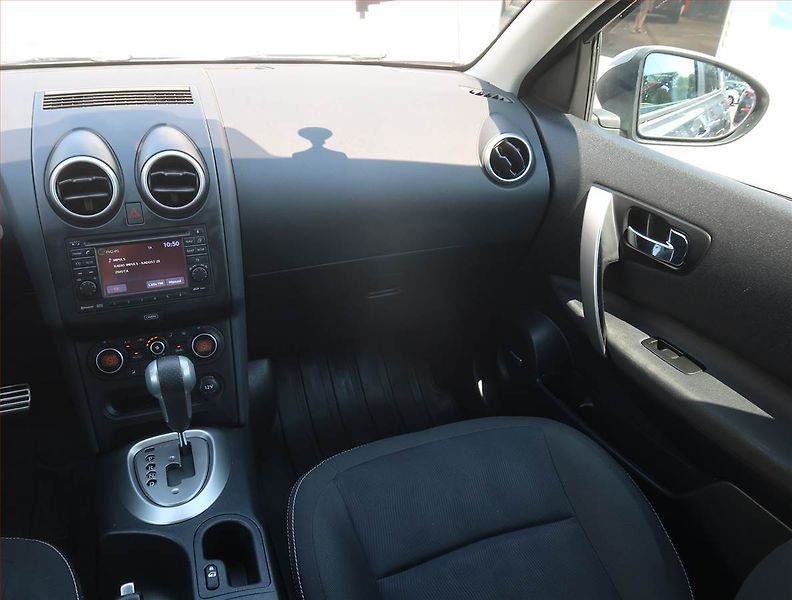Nissan Qashqai (2013) 2.0, Automat, ČR,1.maj - fotka 8 z 21