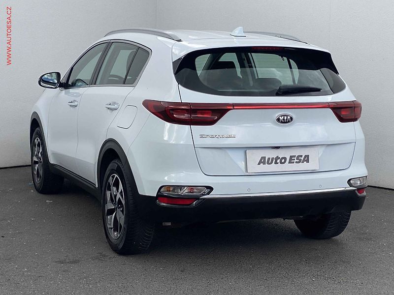 Kia Sportage (2018) 1.6 GDi, Vision, navi, kamera - fotka 6 z 18