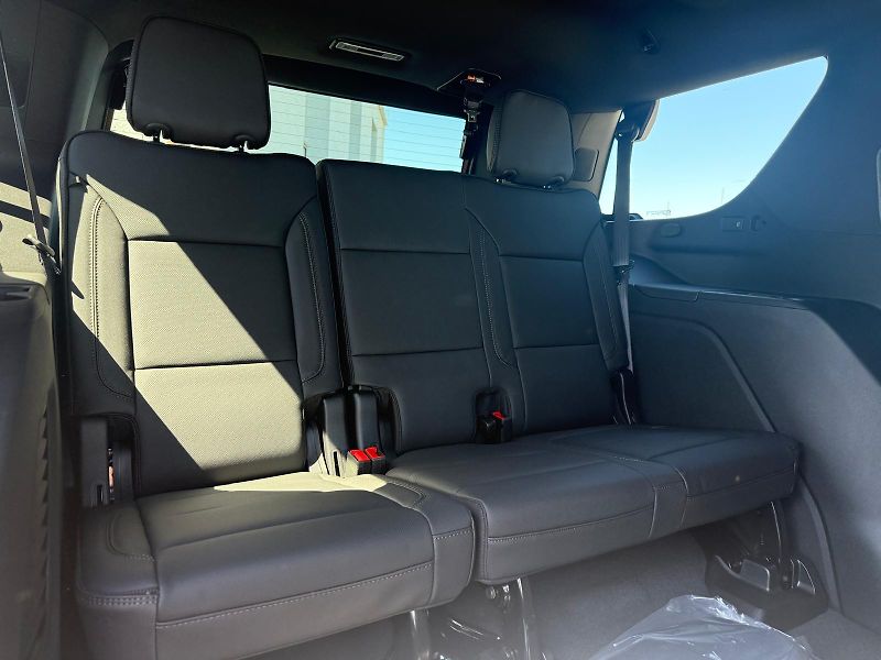 Chevrolet Tahoe (2026) HIGH COUNTRY 6.2l EcoTec3 V8 - fotka 10 z 13