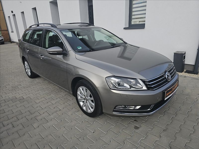 Volkswagen Passat B VII 1,4 TSi Comfortline - fotka 4 z 45