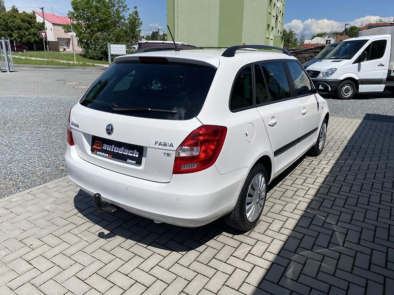 Škoda Fabia 1.2 TSI 63kW-CLIMATRONIC-TAŽNÉ - fotka 5 z 44