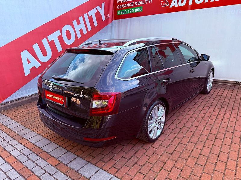 Škoda Octavia 1.4 TSi DSG Style, Serviska - fotka 7 z 32