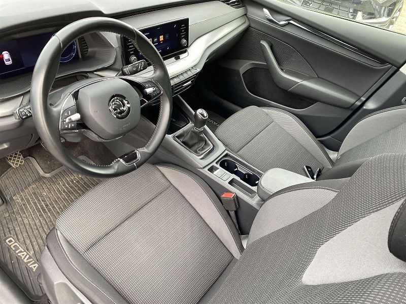 Škoda Octavia (2021) 1.5 TSI Ambition + - fotka 6 z 30