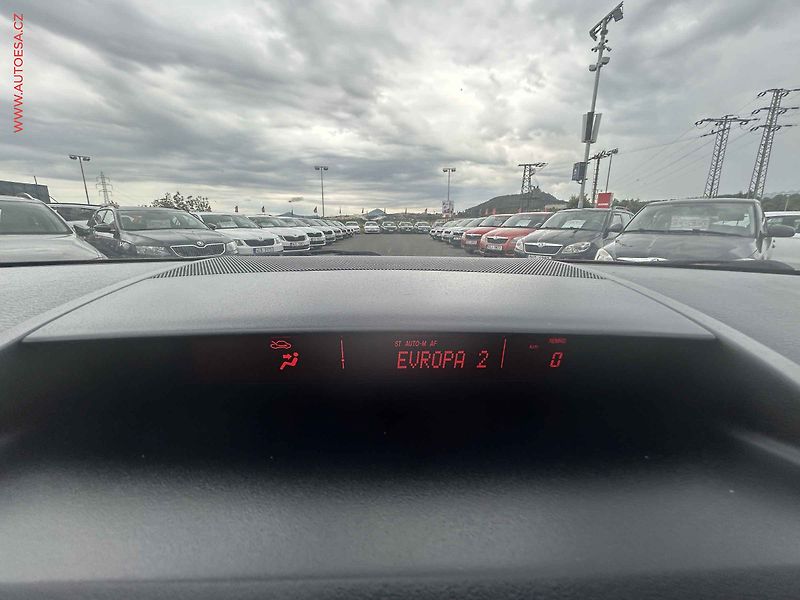 Mazda 6 (2009) 2.0i, AC, TZ, tempo - fotka 14 z 15