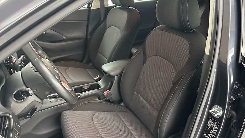 Hyundai i30 1.0 T-GDI Comfort - fotka 15 z 23
